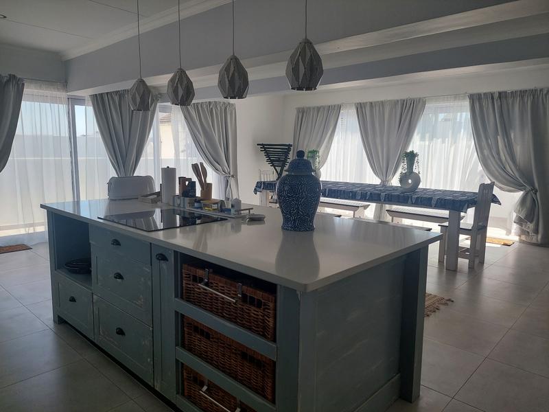 5 Bedroom Property for Sale in Britannia Bay Western Cape